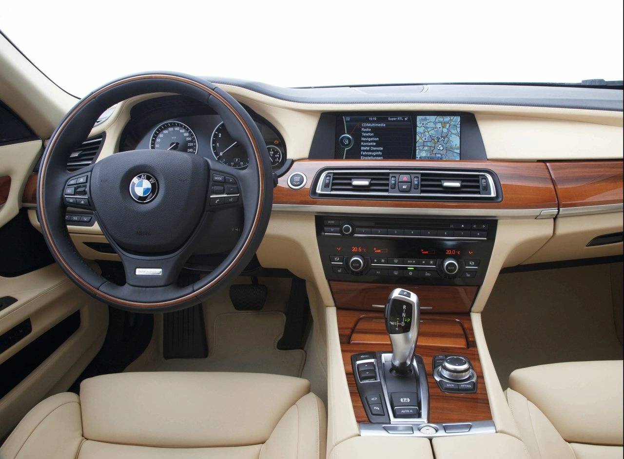 BMW 7 Series 2009 #4
