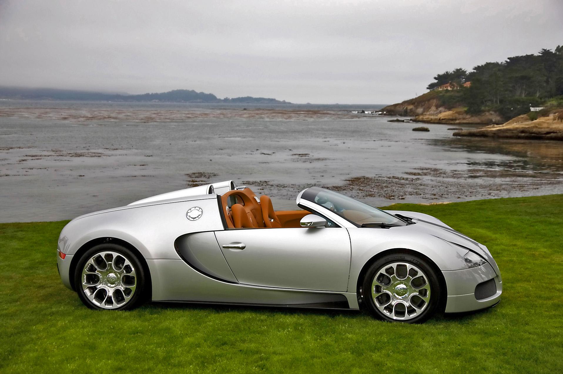 Veyron Grandsport still remaining the most jaw-dropping Bugatti 2009 model