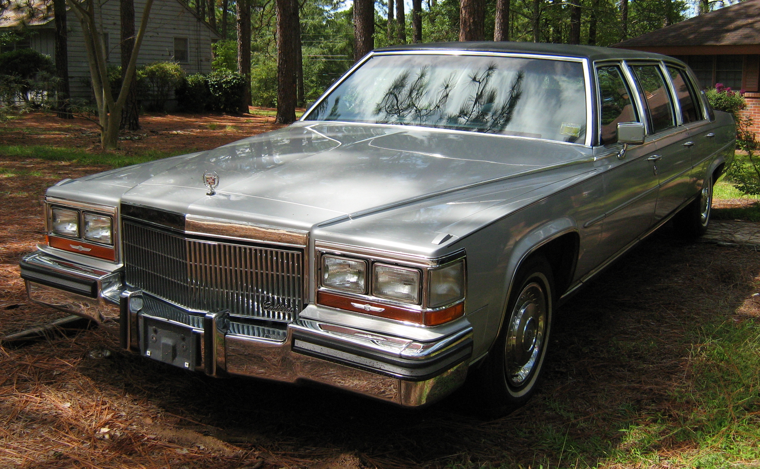 Cadillac Brougham 1989 #2