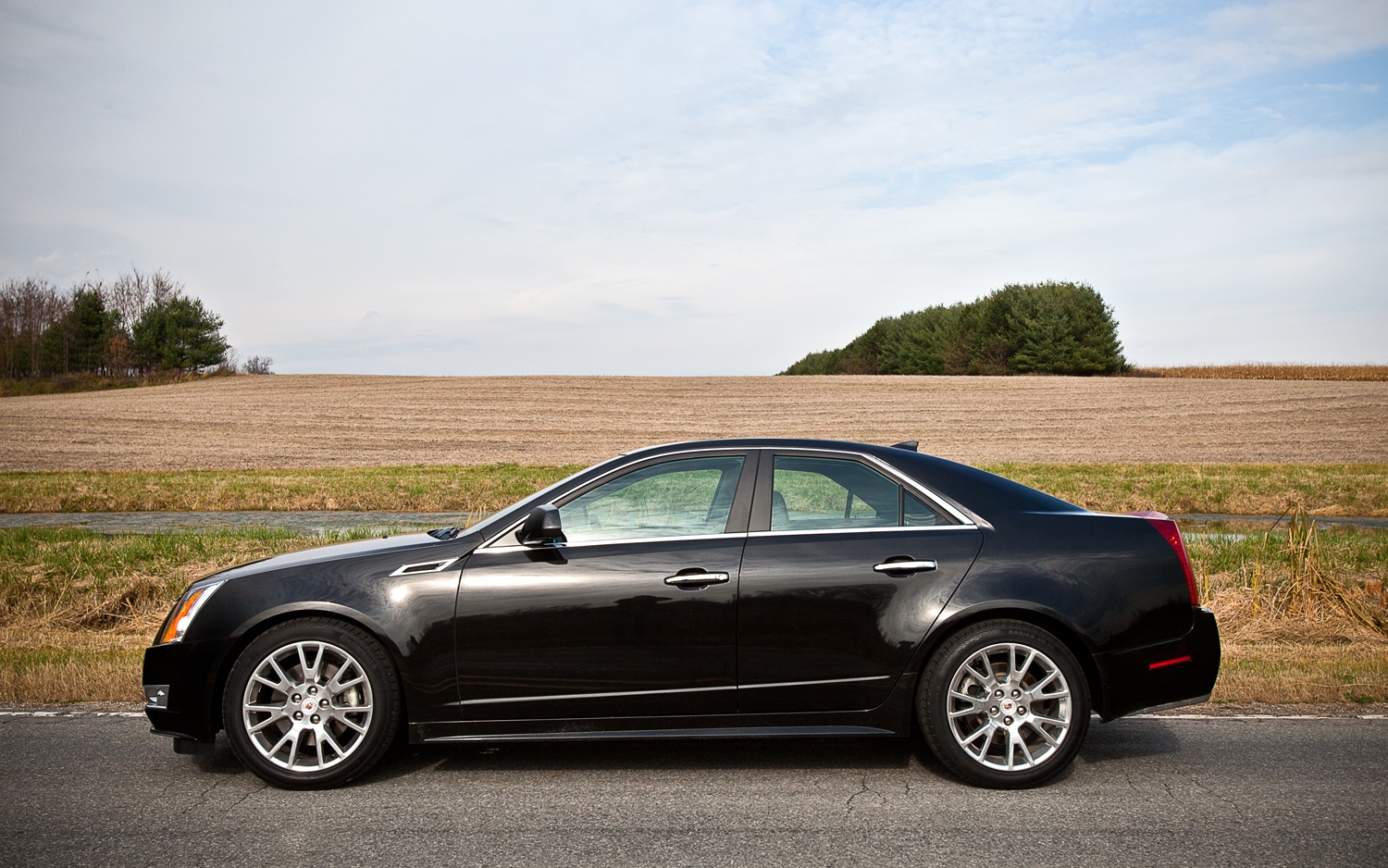 Cadillac LTS Premium #2