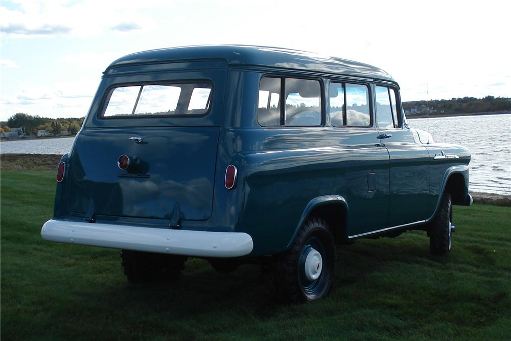 Chevrolet Suburban 1958 #1