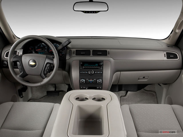 Chevrolet Suburban 2010 #1