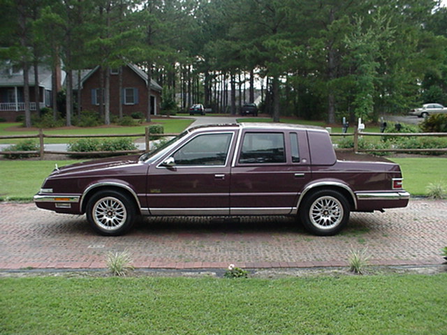 Chrysler Imperial 1990 #5