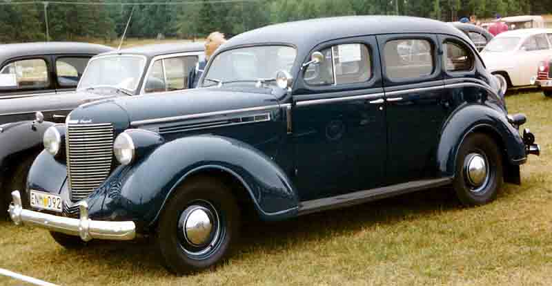 Chrysler Royal 1938 #1