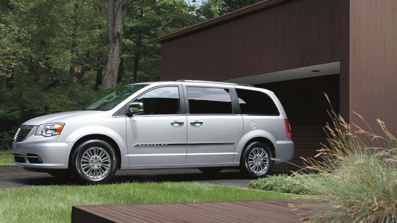 Chrysler Town and Country #9