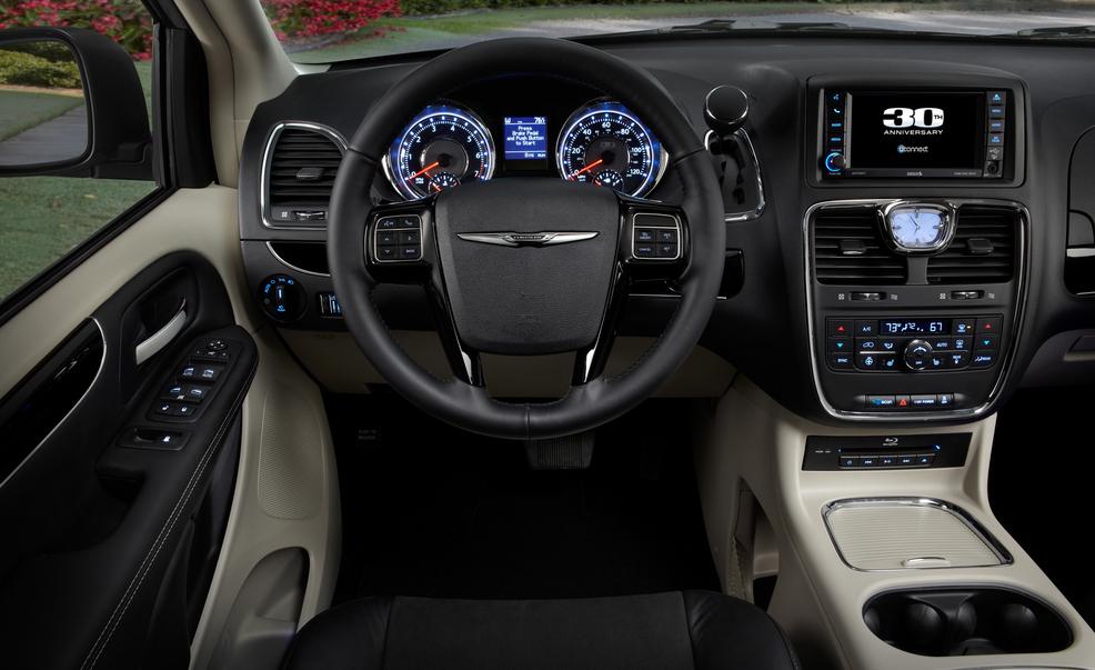 Chrysler Town and Country 2014 #11