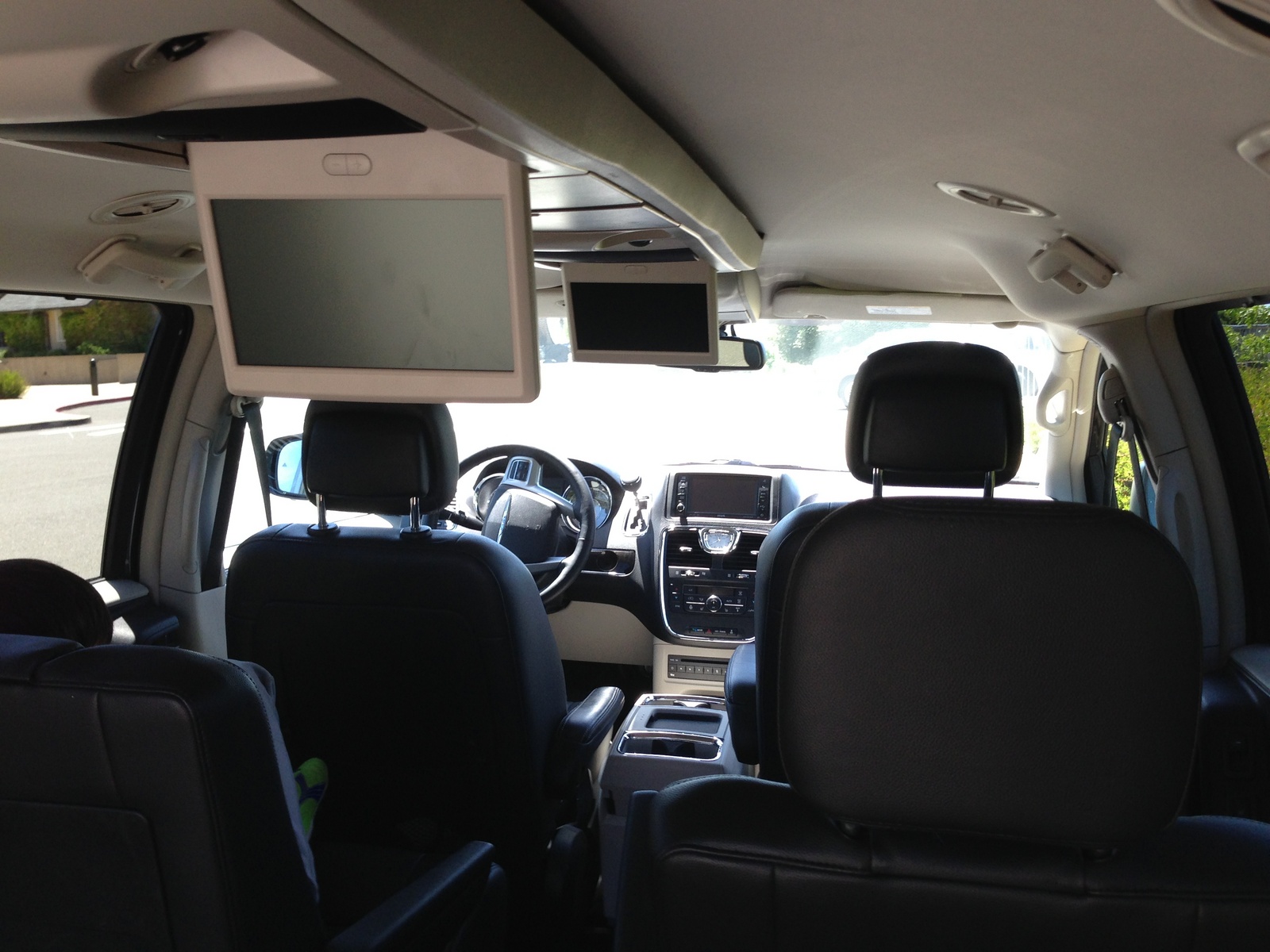 Chrysler Town and Country Touring-L #6
