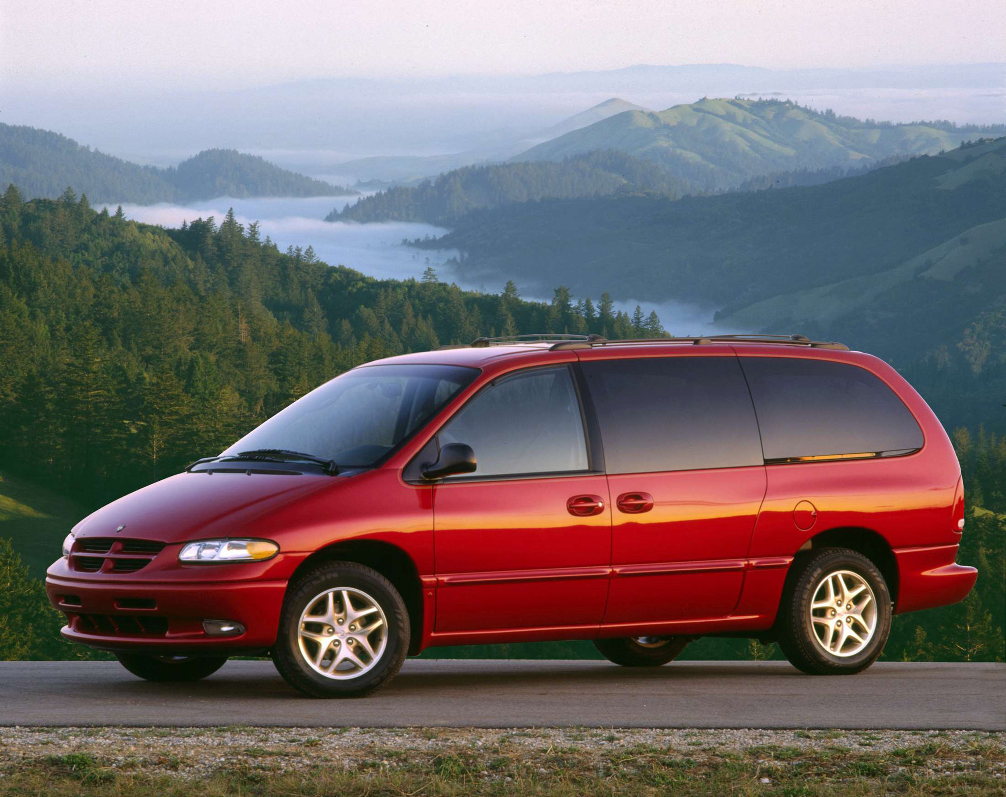 Караван бел. Dodge /Grand/ Caravan 2000. Dodge Grand Caravan 1995. Dodge Caravan 3.3. Dodge Caravan III 1995 – 2000.