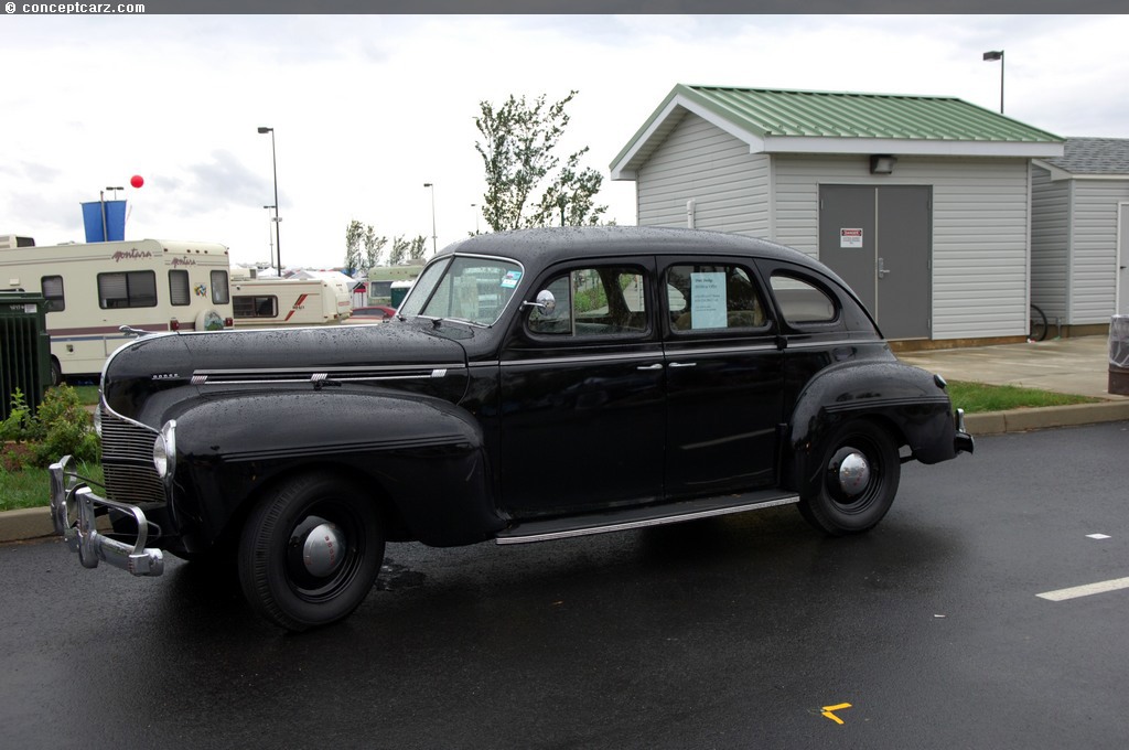 Dodge Deluxe 1940 #3