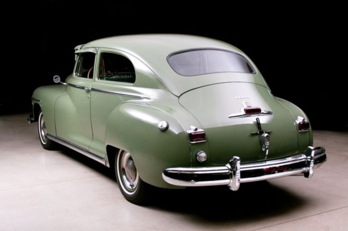 Dodge Deluxe 1948 #2
