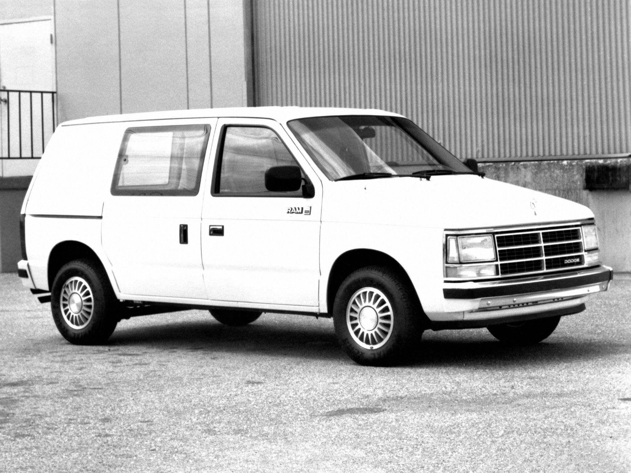 Dodge Mini Ram 1984 #6