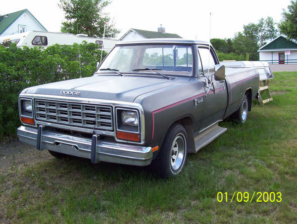 Dodge Pickup 1985 #7