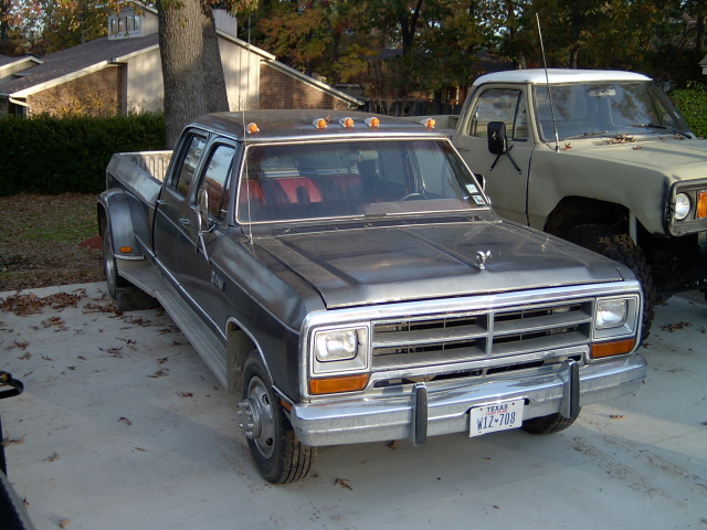 Dodge Ram Wagon 1985 #7