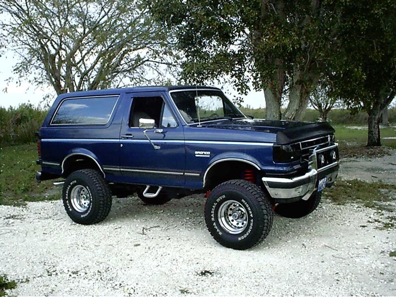 Ford Bronco #23