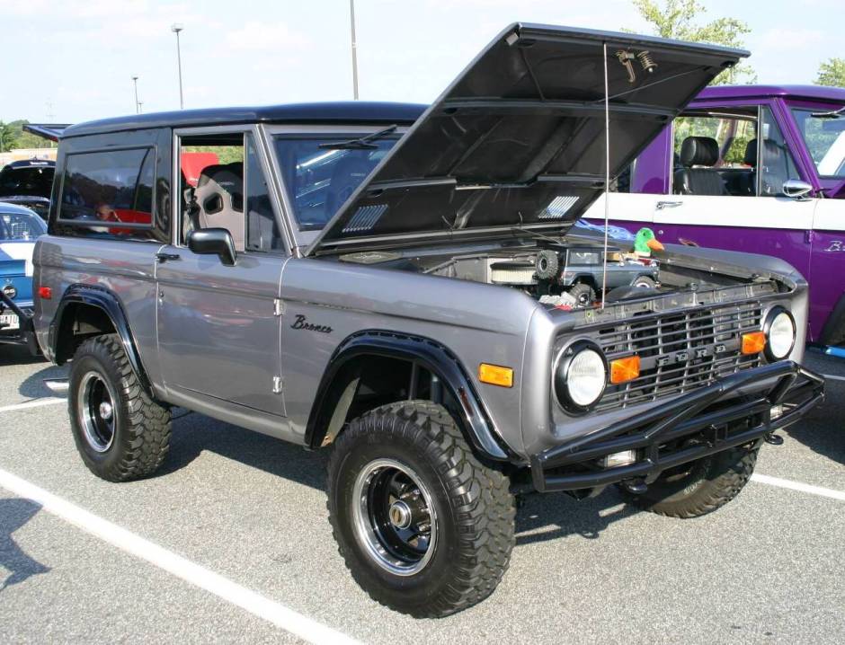 Ford Bronco 1974 #9