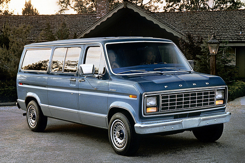 Ford Club Wagon 1977 #4