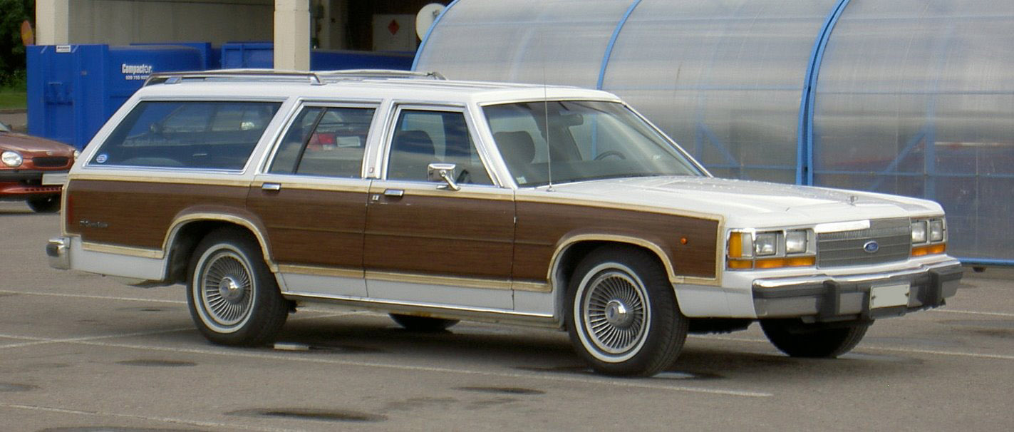 Ford Country Squire #10