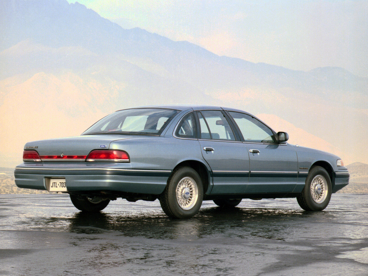Ford Crown Victoria 1993 #5