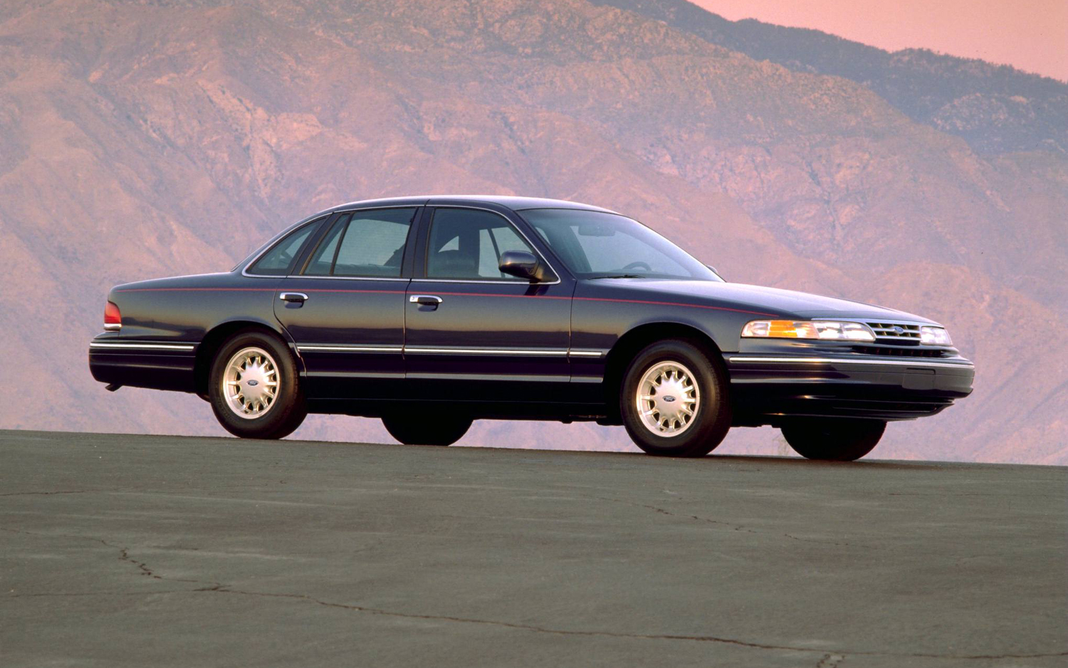Ford Crown Victoria 1997 #1