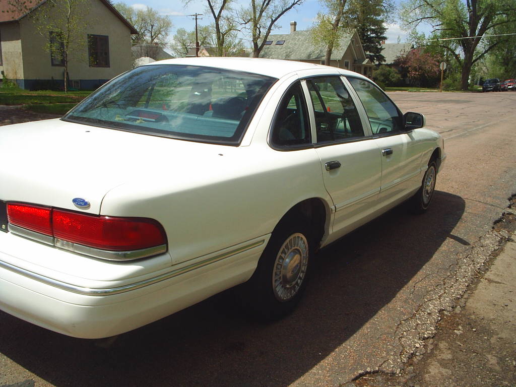 Ford Crown Victoria 1997 #4