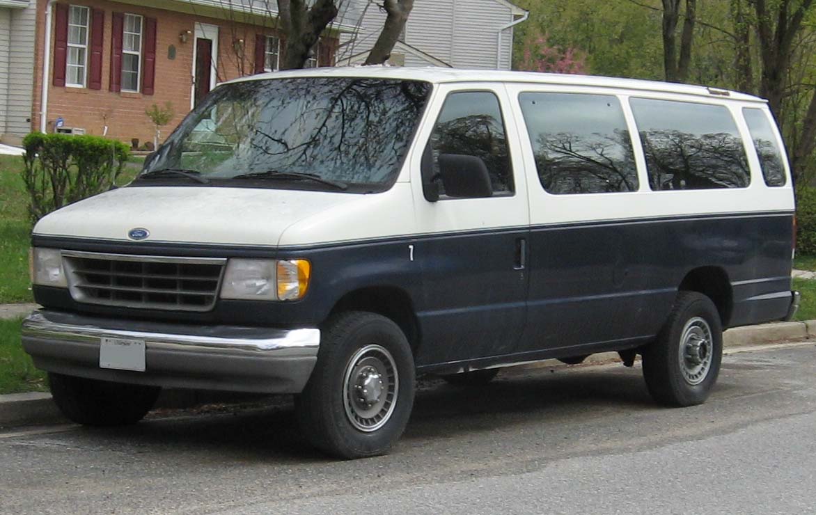 Ford Econoline Wagon 2002 #11
