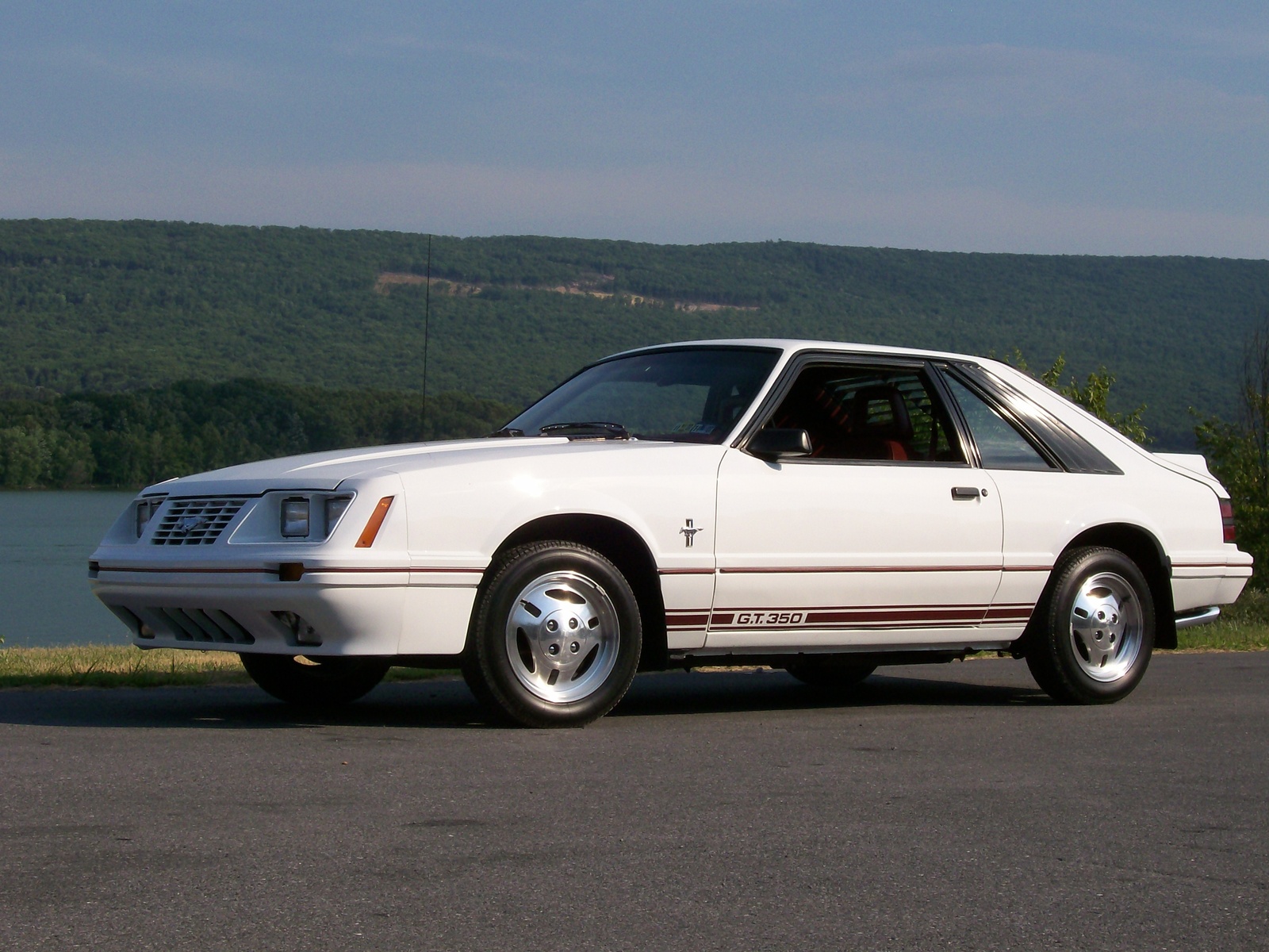 Ford Mustang 1984 #8