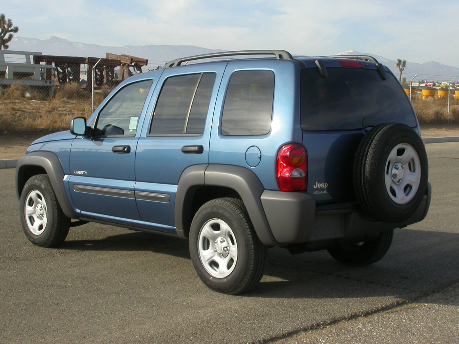 Jeep Liberty 2004 #8