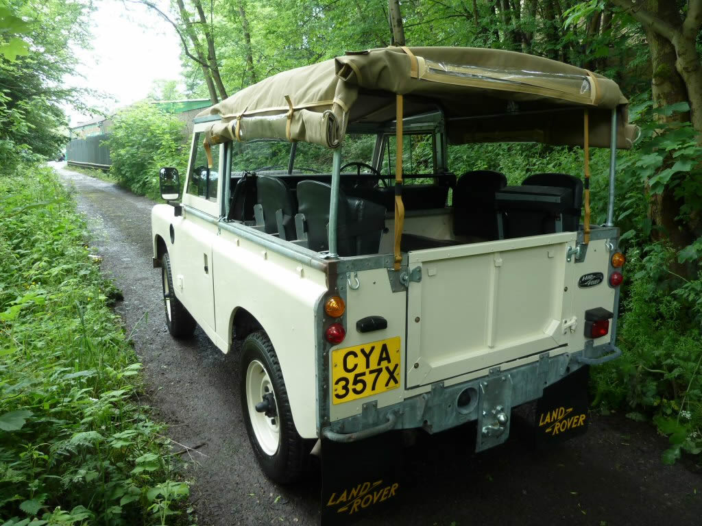 LAND ROVER SERIES III - 169px Image #5