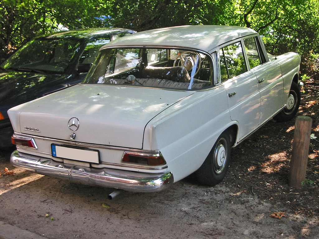 Mercedes-Benz 230 1968 #9