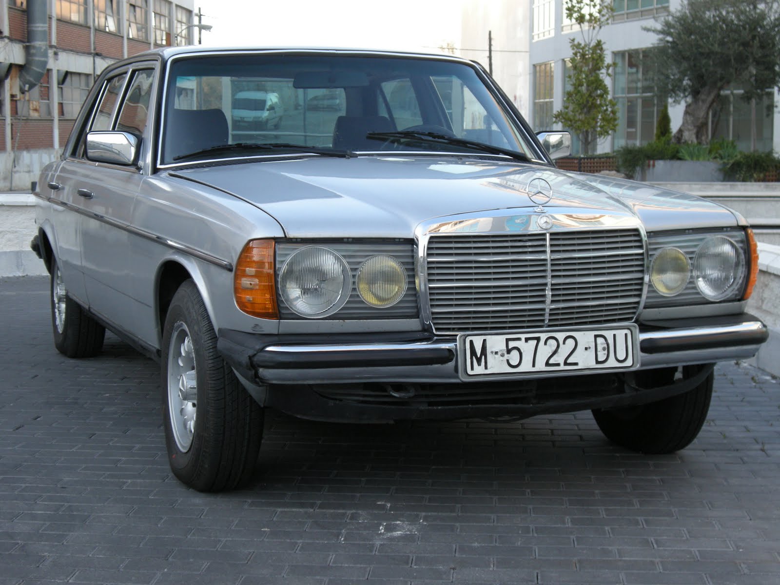 Mercedes-Benz 300D 1980 #3