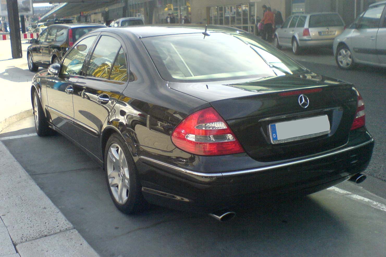 2006 Mercedes-Benz E-Class - Information and photos ...