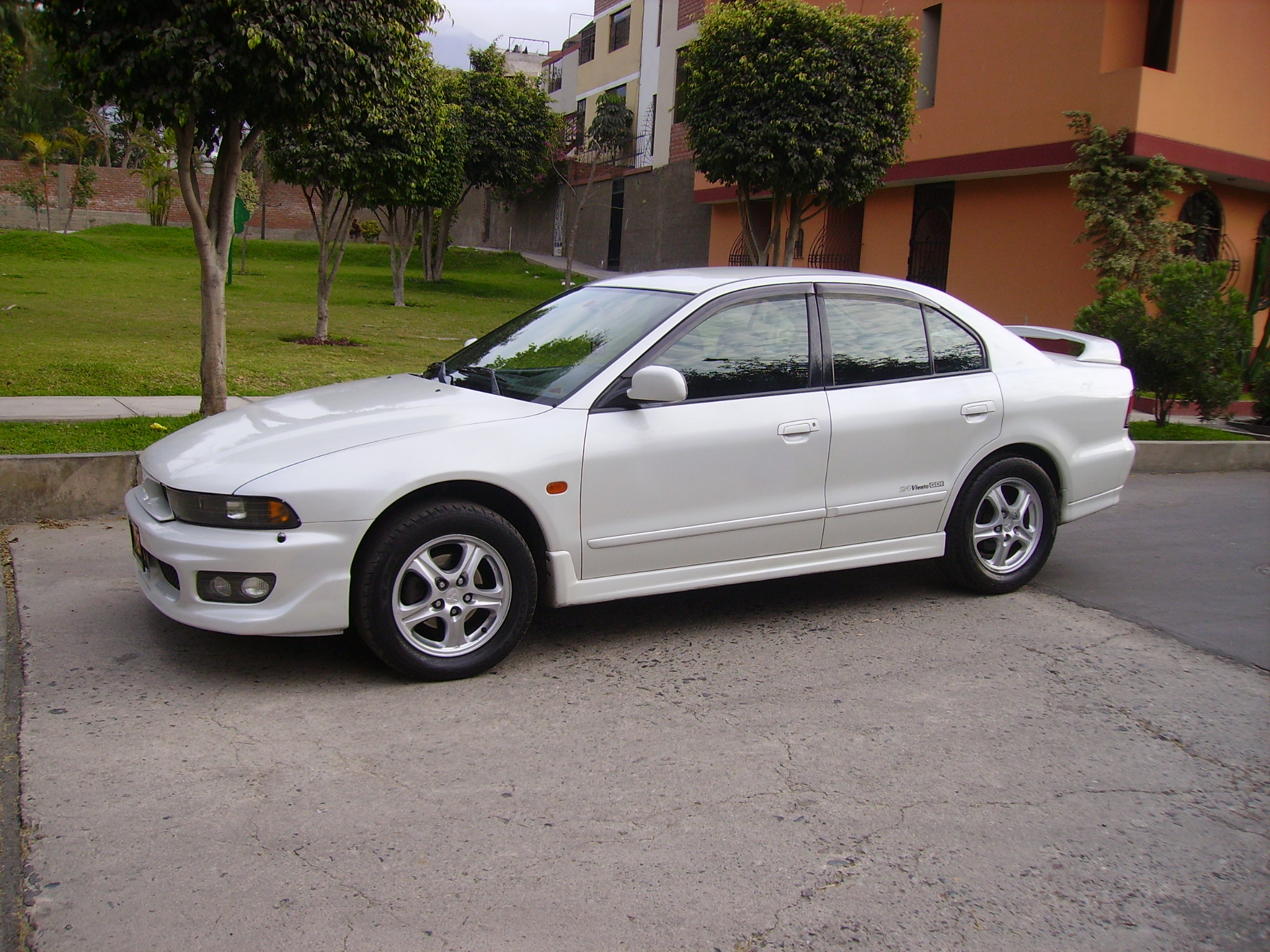 Мицубиси 1999г. Митсубиси Галант 1999. Mitsubishi Galant 1999. Митсубиси Галант 1999 года. Mitsubishi Galant 99.