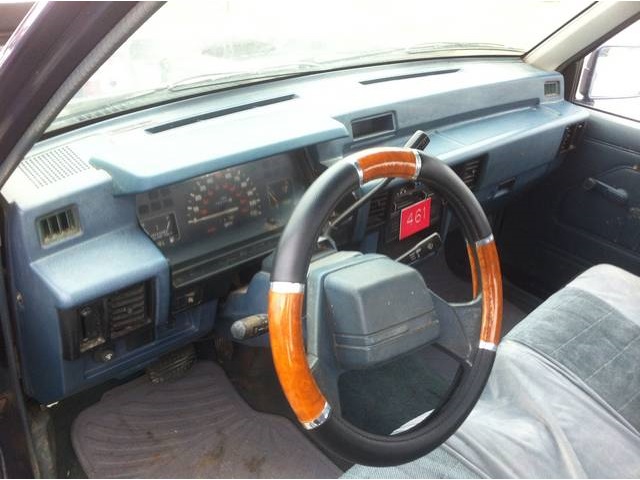 Mitsubishi Pickup 1988 #12