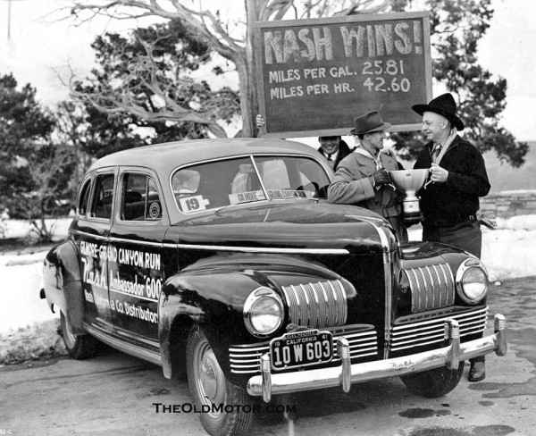 Nash Ambassador 1941 #11