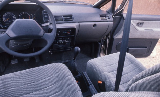 Nissan Axxess 1990 #2
