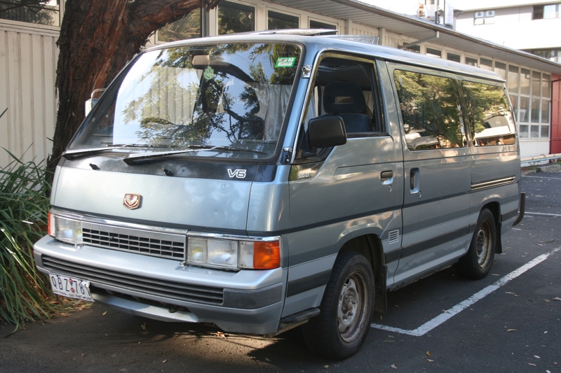 Nissan Van 1989 #1