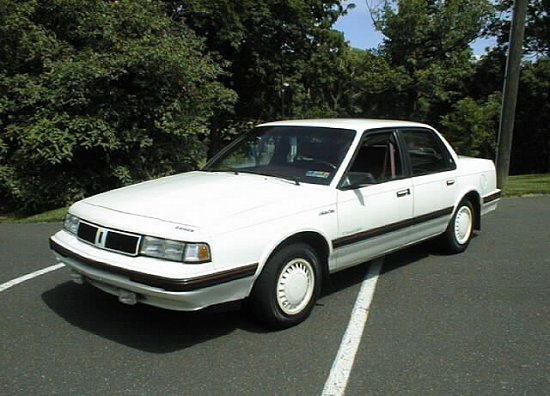 Oldsmobile 1990 facelift hit the car market in 90s #2
