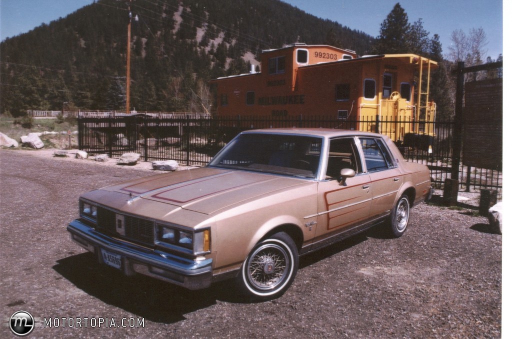 Oldsmobile Cutlass Supreme 1985 #1