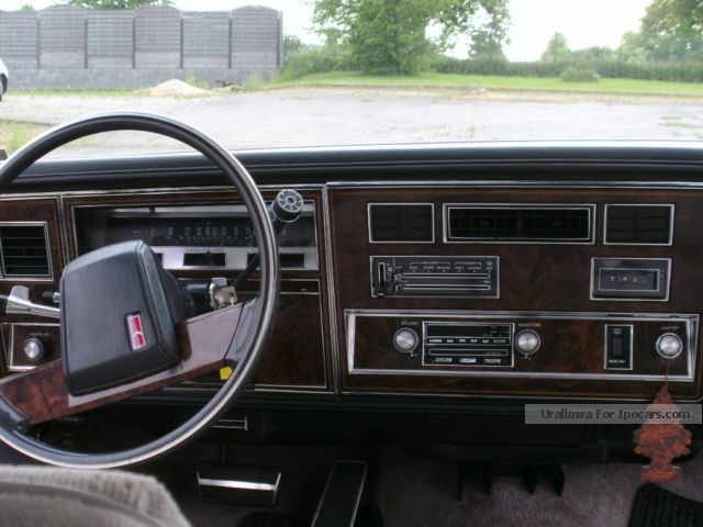 Oldsmobile Delta 88 1982 #12