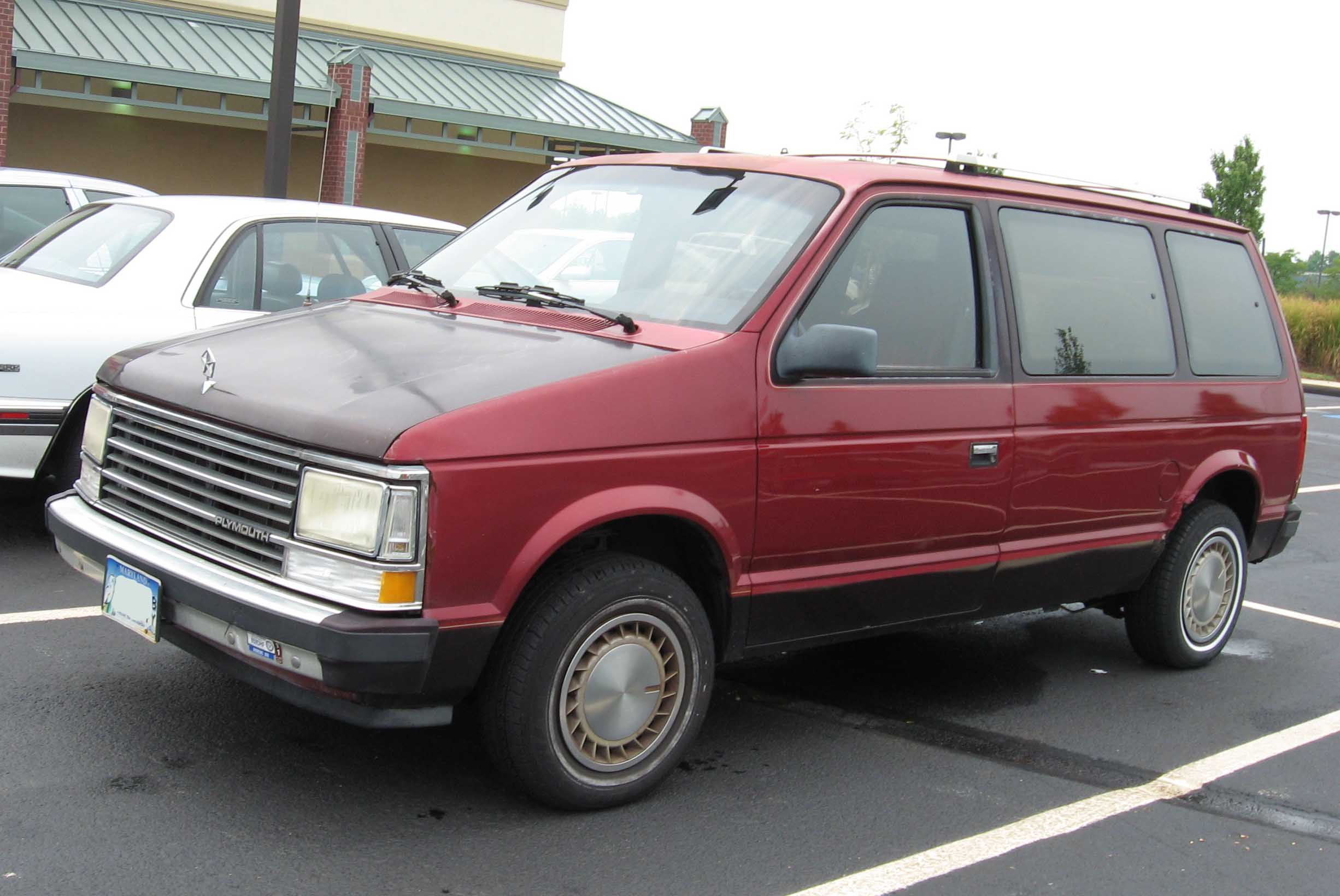 Plymouth Voyager 1987 #10