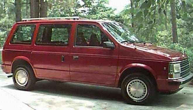Plymouth Voyager 1990 #7