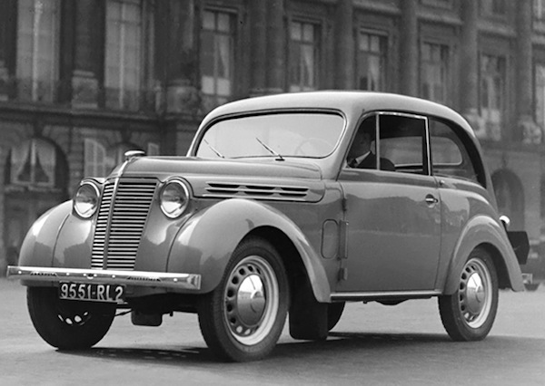 Renault Juvaquatre 1948 #8
