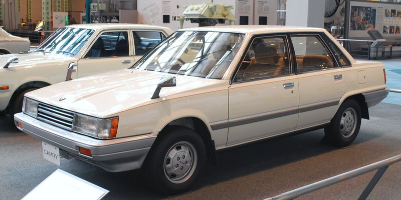 Toyota Camry 1983 #13