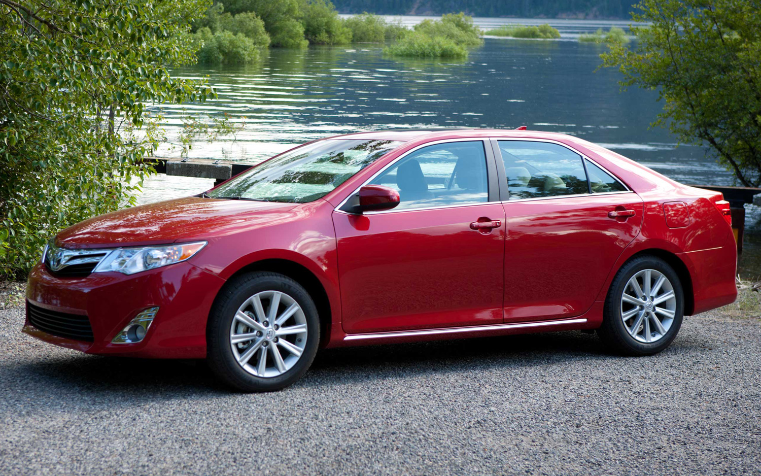 Toyota Camry proved to be the top selling Toyota 2013 models #7