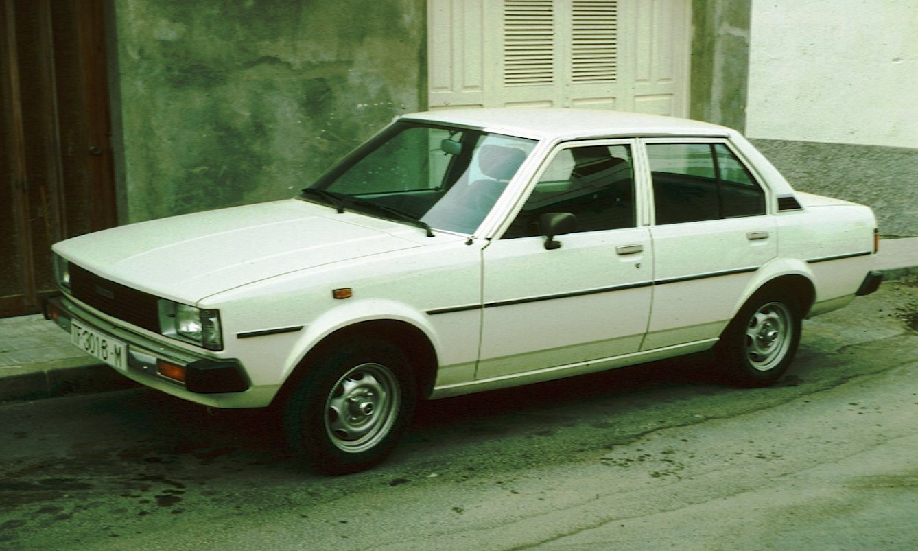 Toyota Corolla 1980 #8