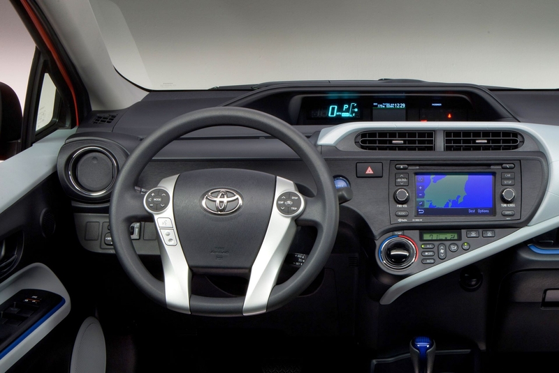 Toyota Prius c 2013 #8