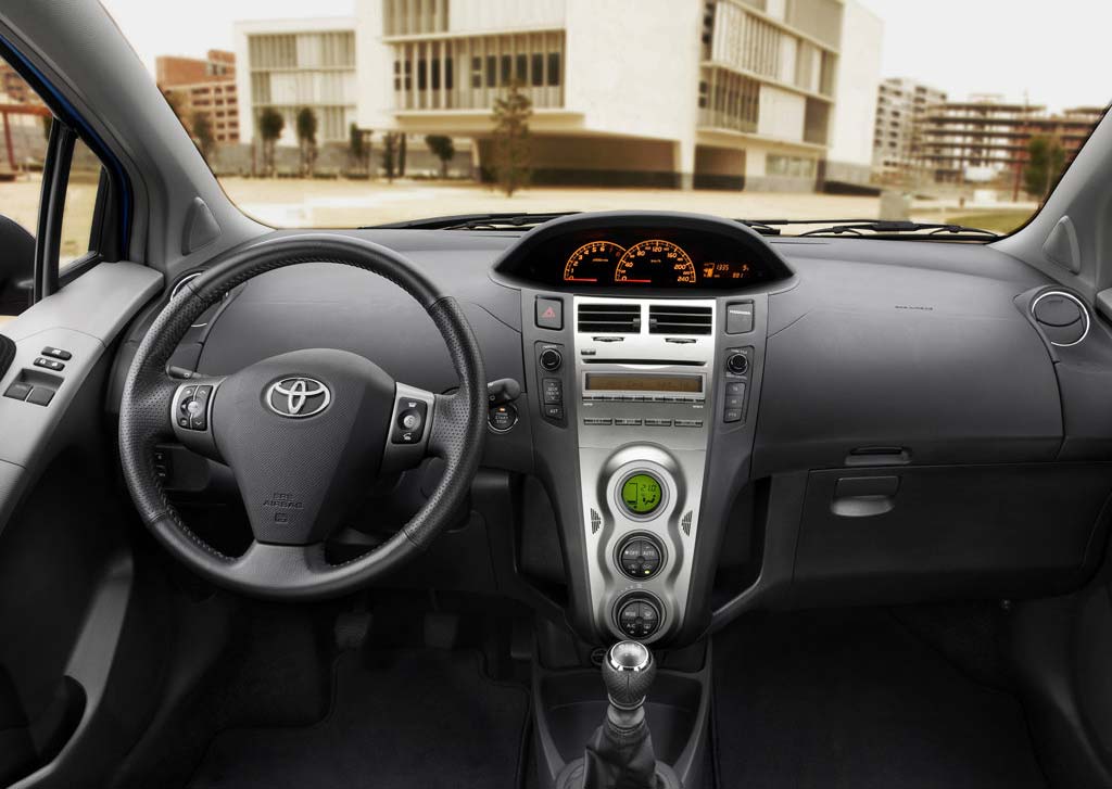 Toyota Yaris 2011 #11