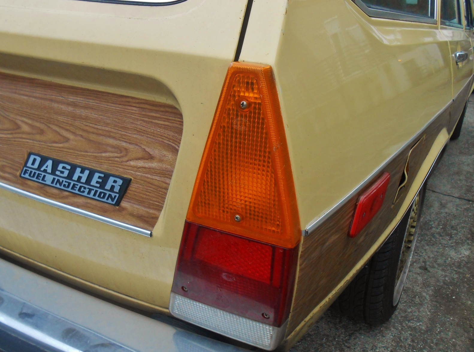 Volkswagen Dasher 1976 #13