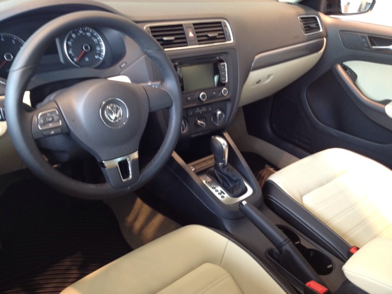 Volkswagen Jetta SEL Premium #61