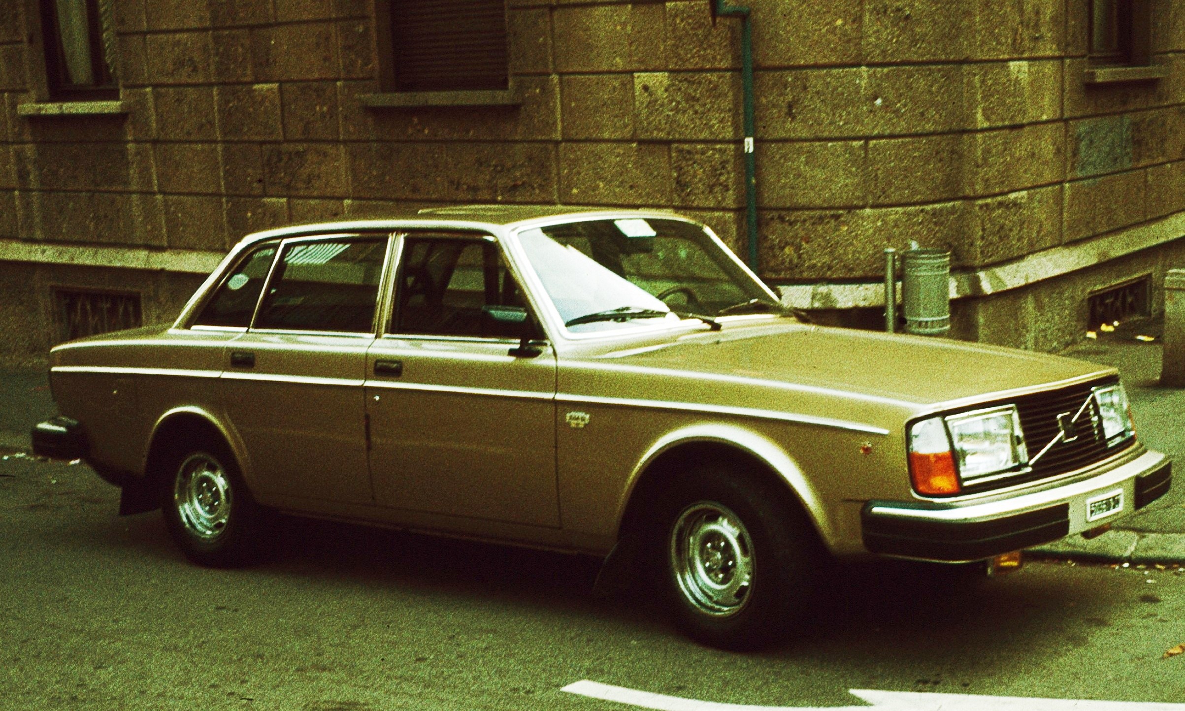 Volvo 240 1979 #5